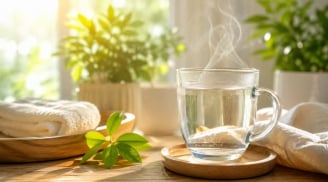 Uống nước ấm vào buổi sáng có lợi gì?