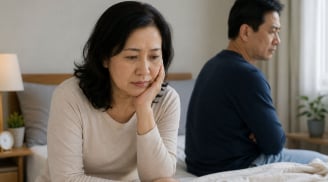 Chuyện phòng the ở phụ nữ tiền mãn kinh: Đừng nghĩ ham muốn sẽ 'tắt'