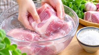 Có nên rửa thịt bằng nước muối?