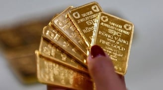 Giá vàng hôm nay 1/8: Vàng thế giới 'rơi tự do', vàng nhẫn DOJI và Bảo Tín sụt giảm nửa triệu đồng