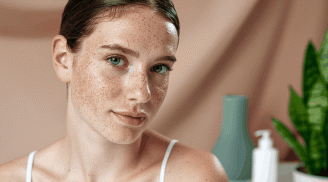Bước skincare nhiều người duy trì hằng tuần nhưng có thể khiến da lão hóa nhanh nếu thực hiện sai cách