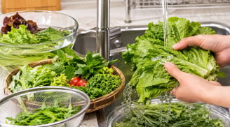 Có nên ngâm rau rồi mới rửa hay rửa luôn?