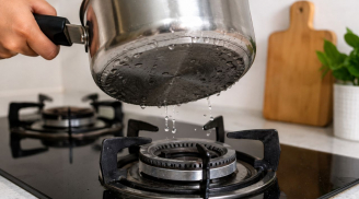 Vì sao tuyệt đối không đặt nồi chảo còn ướt đáy lên bếp gas?