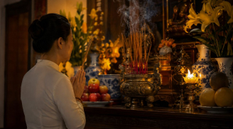 Tháng 7 âm lịch, vì sao nhiều người dặn không nên thắp hương vào buổi tối?
