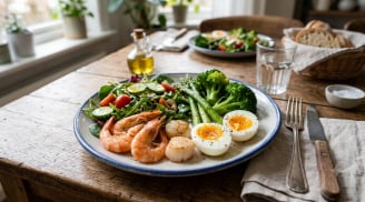 Bác sĩ cảnh báo 5 món ăn thừa cất tủ lạnh vẫn có thể gây hại, người bệnh thận càng phải tránh
