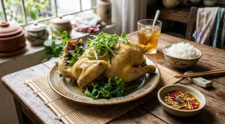 Vì sao gà luộc để lâu có 'mùi cũ hâm lại'? Mẹo giữ gà mọng ngọt, tươi như mới