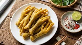 Mẹo luộc chân gà da giòn, không thâm đen: Nhất định không thể bỏ qua bước này