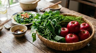 Người phụ nữ mắc ung thư gan ăn táo cùng loại rau dân dã, 1 năm sau chỉ số AFP giảm mạnh