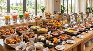 Bí mật đằng sau buffet sáng miễn phí ở khách sạn
