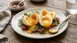 Mẹo luộc trứng lòng đào chảy dẻo, thơm ngon
