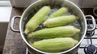 Mẹo luộc ngô mềm ngọt, không cần thêm đường