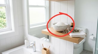 Vì sao nên đặt bát muối trắng trong nhà vệ sinh?