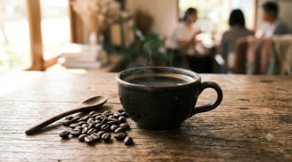 Uống 2 - 3 tách cà phê mỗi ngày, người lớn tuổi có thể giảm nguy cơ sa sút trí tuệ