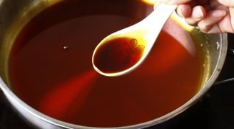 Cách thắng đường làm nước hàng chuẩn vị, lên màu đẹp, không bị đắng