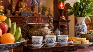 Tại sao thắp hương phải có nước? Khi hạ lễ có cần hạ nước theo không?