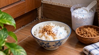 Tại sao nhiều người trộn cơm nguội với xà phòng rồi đặt góc nhà? Hóa ra công dụng bất ngờ