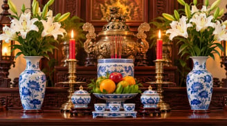 Vì sao ban thờ thường đặt 2 bình hoa, 2 cây nến nhưng không được dùng 2 chén nước?