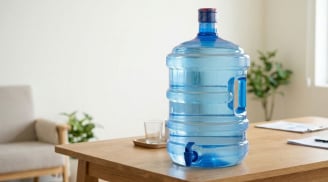 Cảnh báo quan trọng với những gia đình đang sử dụng nước đóng bình