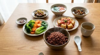 Vì sao ngày nào cũng ăn gạo lứt thay gạo trắng nhưng vẫn tăng cân?