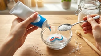 Vì sao nên trộn kem đánh răng với muối trắng?