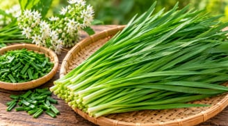  Lá hẹ nhỏ nhưng có nhiều dưỡng chất, ăn đúng cách mang lại những lợi ích này