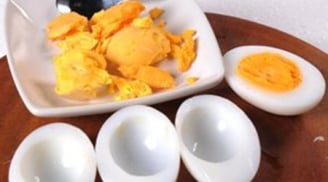 Tác dụng phụ đáng sợ khi ăn lòng trắng trứng sai cách