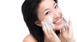 Mẹo rửa mặt để cả mùa đông không bị khô da