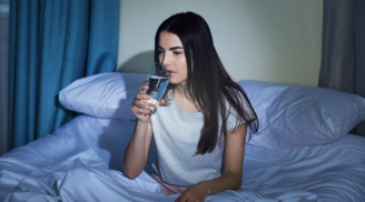 Điều 'thần kỳ' sẽ xảy ra nếu bạn uống nước trước khi ngủ