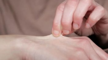 5 giây kiểm tra mức độ lão hóa: Da bao nhiêu tuổi biết ngay