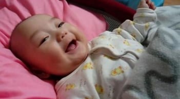 Đứa trẻ đến 'báo ân' thường có 4 đặc điểm này, con bạn có không?