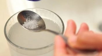 3 loại nước súc miệng tự pha, diệt khuẩn- chắc răng