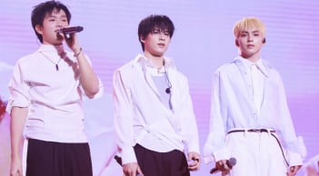 “Khóc cùng em” gây bùng nổ tại Tân binh toàn năng: Màn vocal đẹp khiến SOOBIN xúc động