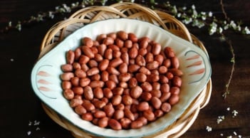 5 phút rang lạc vàng giòn, thơm nức với nồi chiên không dầu