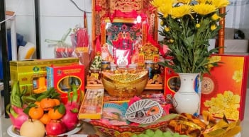 Mùng 1 thắp hương xong nhớ hạ thứ này khỏi bàn thờ thần Tài, để lâu mất lộc