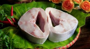 Cách rã đông cá 5 phút mềm ngọt từ trong ra ngoài