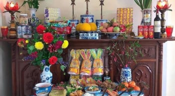 5 loại hoa dâng lễ Cúng Ông Công Ông Táo, cả năm đủ đầy