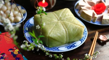 Mẹo luộc bánh chưng vỏ xanh, không sợ dính lá