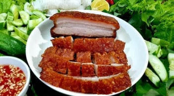 Cách làm thịt ba chỉ rán giòn bì thơm ngon, giòn tan ăn hoài không ngán