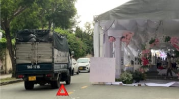 Tổ chức đám cưới, tang lễ dưới lòng đường, vỉa hè sẽ bị phạt nặng, đúng không?