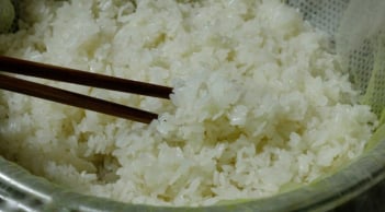 Vì sao nấu xôi phải đồ 2 lần mới ngon?