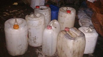 Hơn 6.000 lít dầu ăn 'bẩn' được hô biến thành dầu 'xịn'