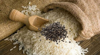Cho 1 nắm hạt tiêu vào thùng gạo, tác dụng trên cả mong đợi, nhiều nhà học theo