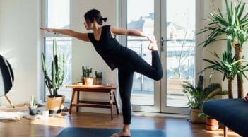 8 lợi ích khi luyện tập yoga ở chị em tuổi trung niên