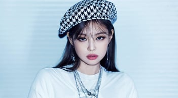 Vì sao gương mặt vuông tròn ngày càng được ưa chuộng hơn mặt trái xoan?