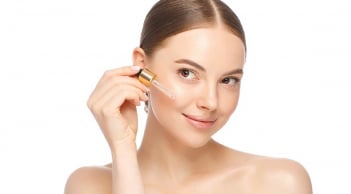 5 thành phần cần có trong serum dành cho phụ nữ ngoài 30 tuổi để bảo vệ và cải thiện làn da