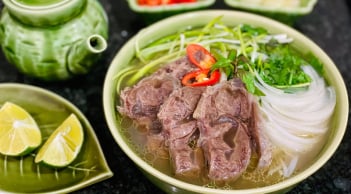 Thả thứ này vào nấu phở bò: Ngon chuẩn vị ăn rồi nhớ mãi