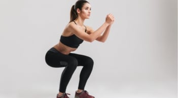 Tập bài tập Squat để giảm mỡ bụng nhanh chóng