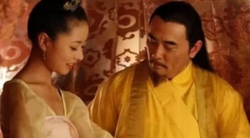 Tại sao quá trình 'Thị tẩm' của hoàng đế nhà Thanh với thê thiếp chỉ: 'Gói gọn trong... 1 nén hương'?
