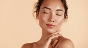 Hai thói quen sáng - tối cần duy trì thường xuyên để giữ làn da không tuổi, căng mướt
