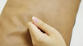 Ba nhóm người cần chú ý: Nếu tay xuất hiện 2 dấu hiệu này, có thể gan của bạn đang 'kêu cứu'